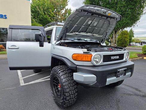 Used 2007 Toyota FJ Cruiser 4WD image 26