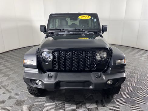 Used 2024 Jeep Wrangler Unlimited Sport AWD/4WD image 11