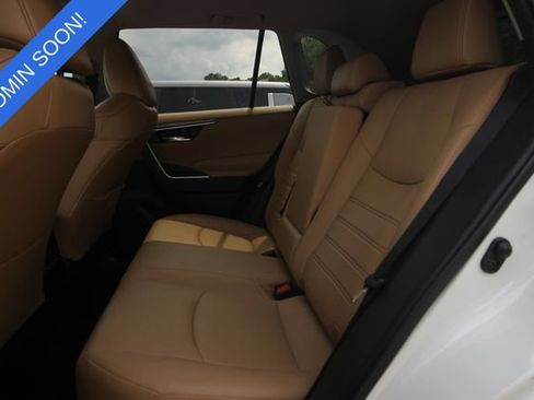 Used 2020 Toyota RAV4 XLE Premium FWD image 4