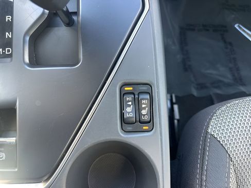 Used 2024 Subaru Crosstrek 2.0i Premium image 21