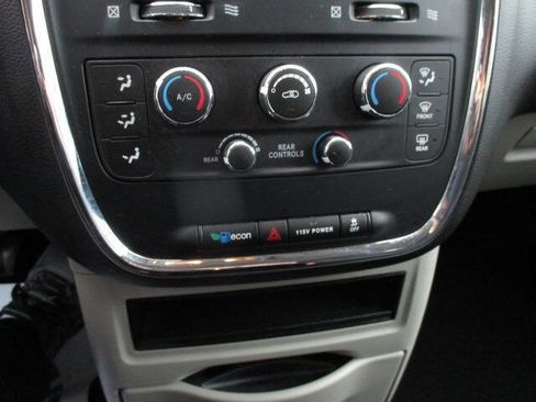 Used 2017 Dodge Grand Caravan SE w/ Power Window Group image 21