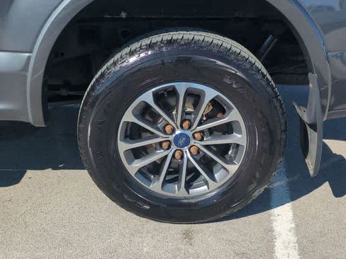 Used 2018 Ford F150 XLT w/ Equipment Group 302A Luxury image 14