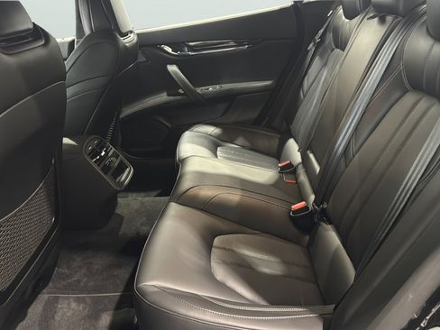 Used 2022 Maserati Quattroporte Modena image 22