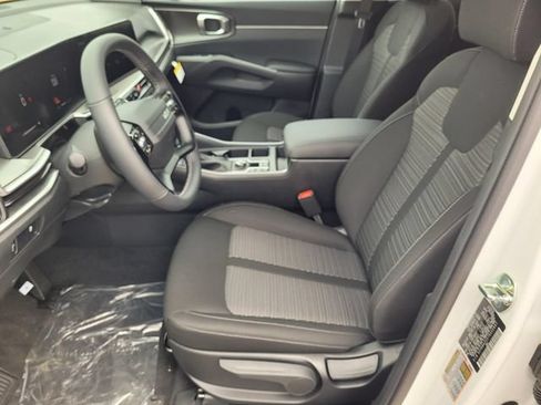 New 2026 Kia Sorento LX FWD image 7