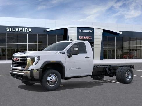 New 2026 GMC Sierra 3500 Pro w/ Convenience Package RWD image 2