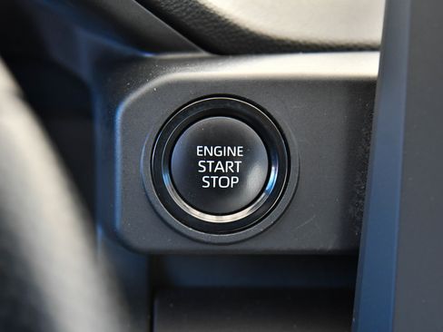 Used 2024 Toyota Tacoma SR5 AWD/4WD image 29