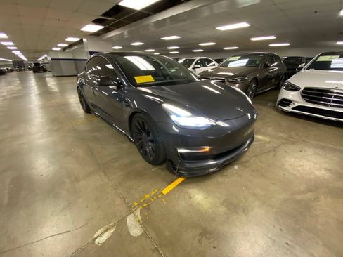 Used 2022 Tesla Model 3 Performance AWD/4WD image 2