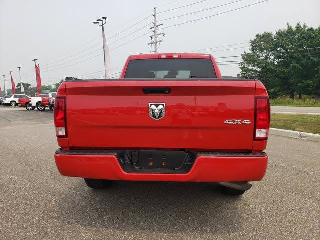 Used 2018 RAM 1500 Express AWD/4WD image 4