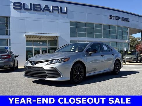 Used 2023 Toyota Camry LE image 2