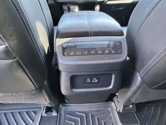 Used 2024 Nissan Pathfinder SL w/ SL Premium Package FWD image 28