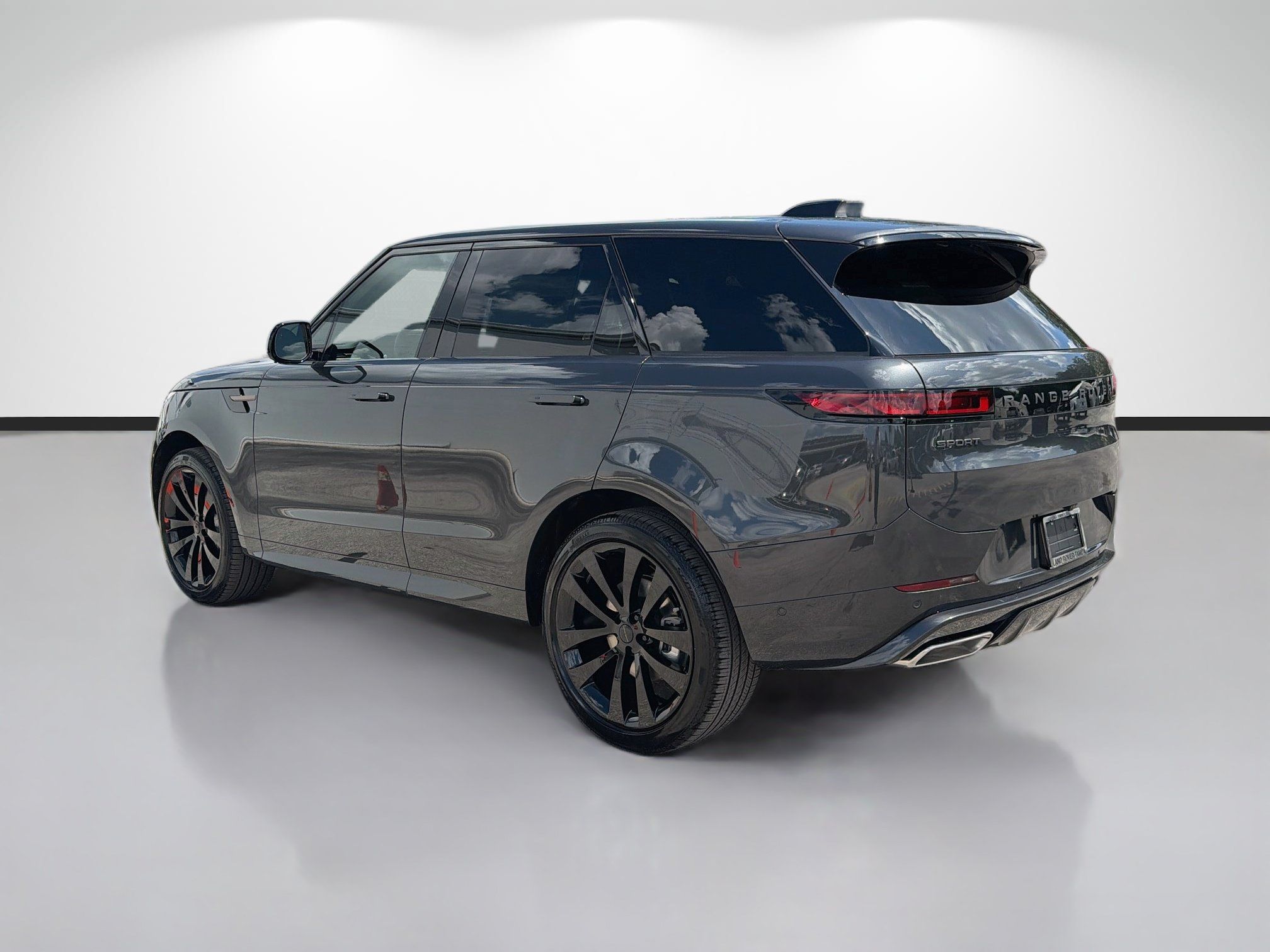 New 2026 Land Rover Range Rover Sport Dynamic SE AWD/4WD image 3