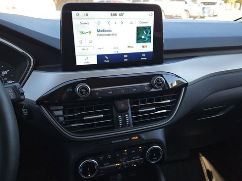 Used 2022 Ford Escape SEL image 22