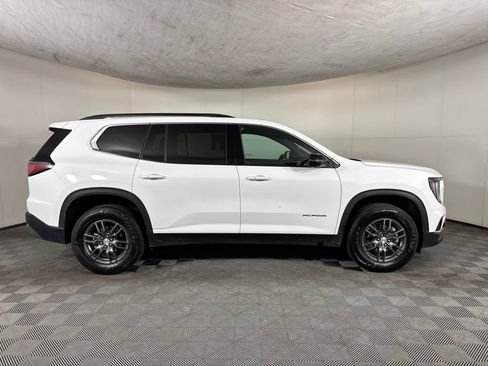 Certified 2025 GMC Acadia Elevation AWD/4WD image 4
