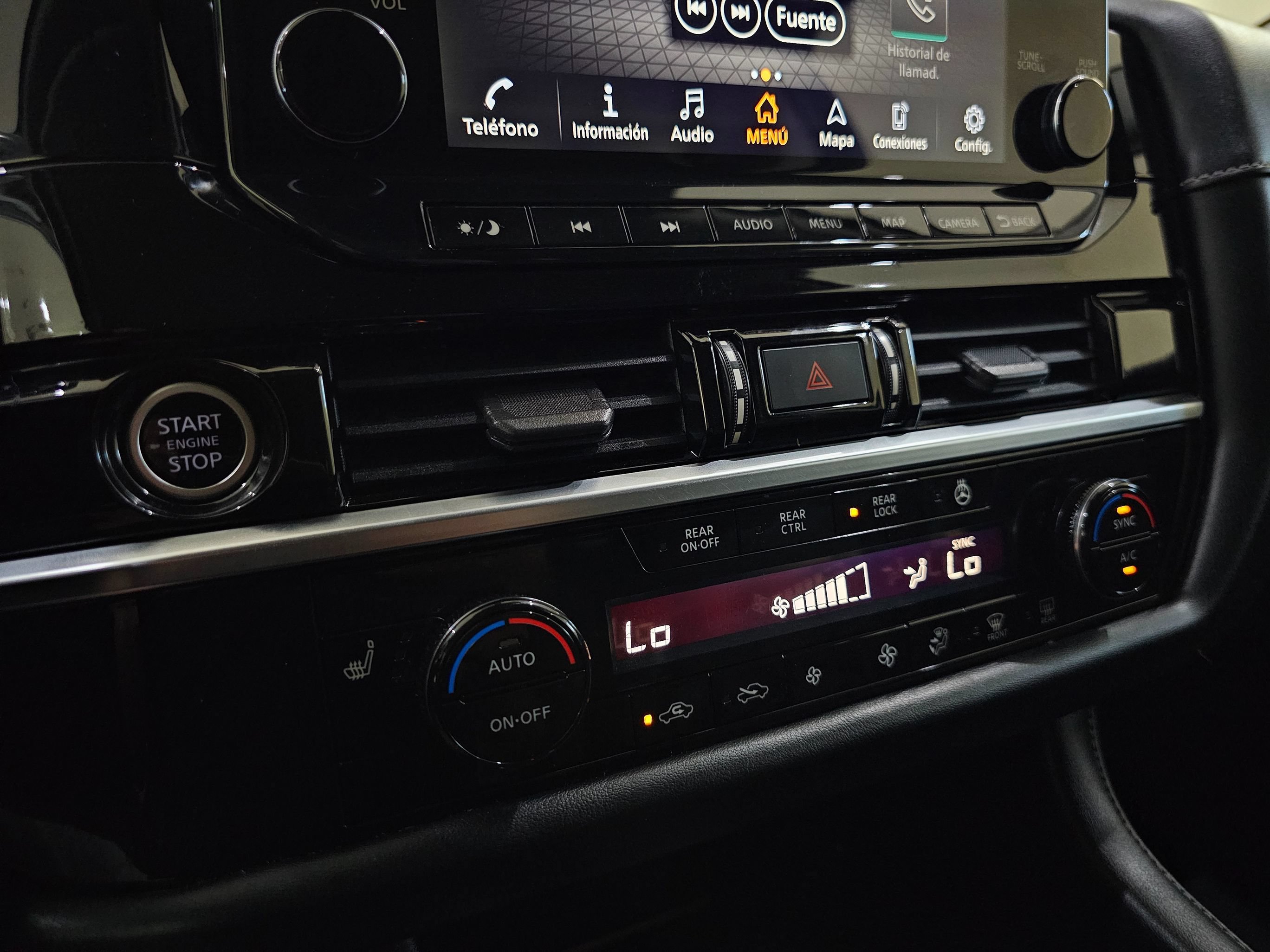 Used 2022 Nissan Pathfinder SL FWD image 43