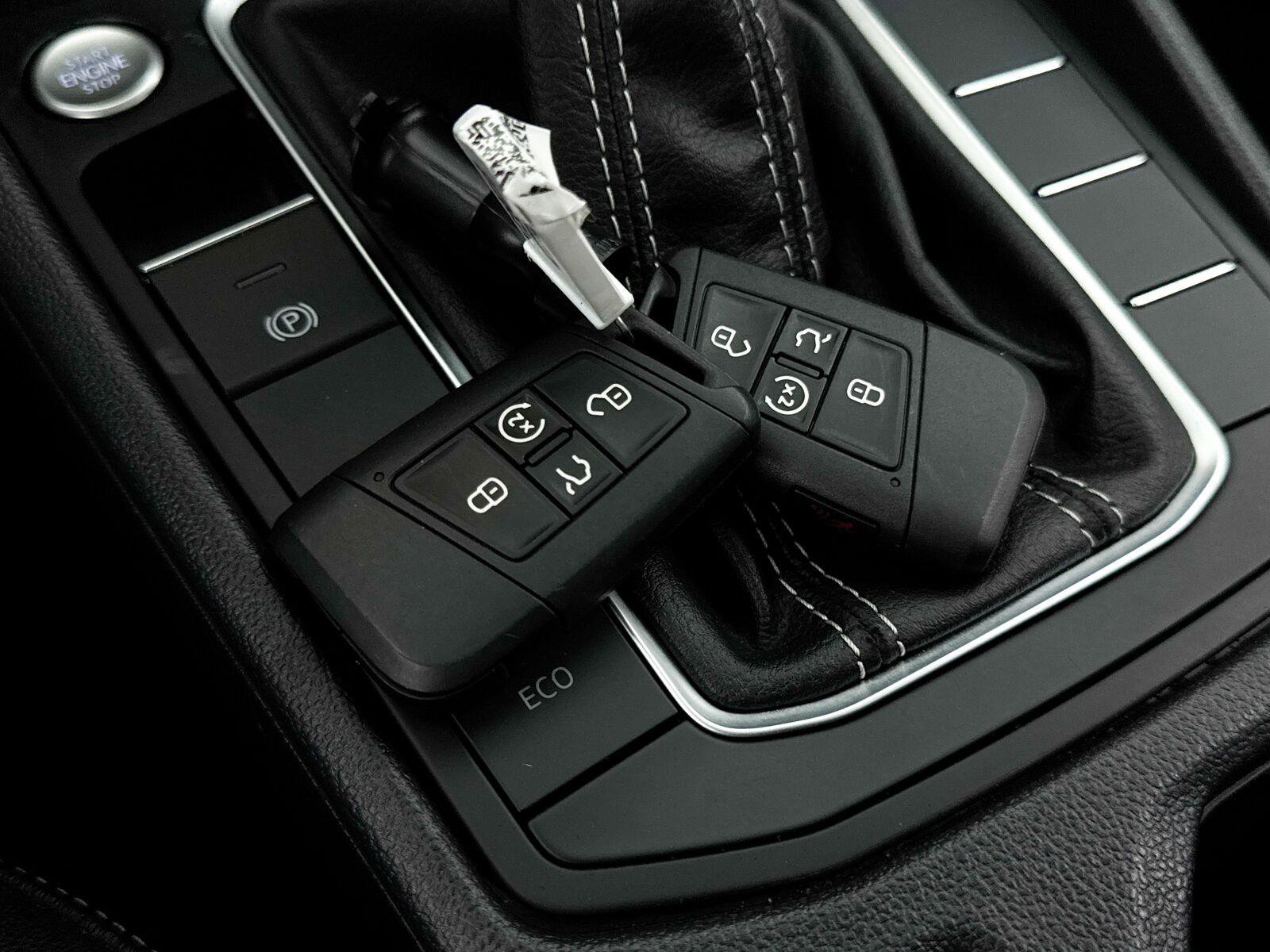 Used 2023 Volkswagen Jetta SE FWD image 35