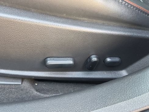 Used 2012 Lincoln MKZ FWD image 10