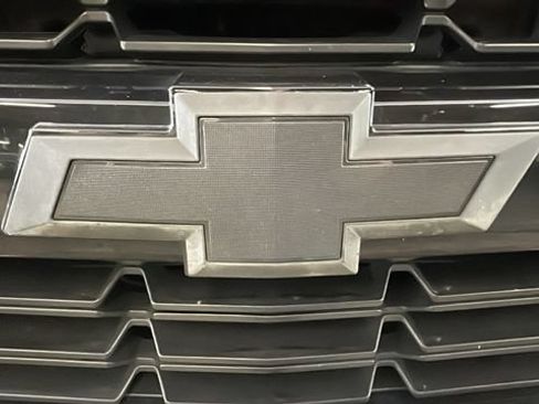 Used 2018 Chevrolet Silverado 1500 LT w/ All Star Edition AWD/4WD image 8