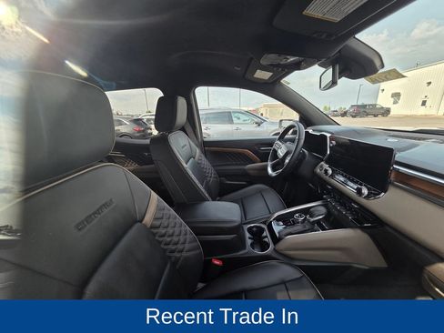 Used 2023 GMC Canyon Denali AWD/4WD image 13