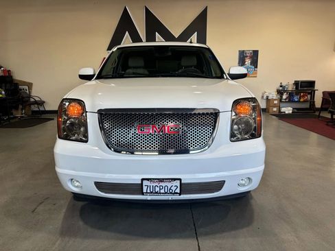 Used 2008 GMC Yukon SLT image 3