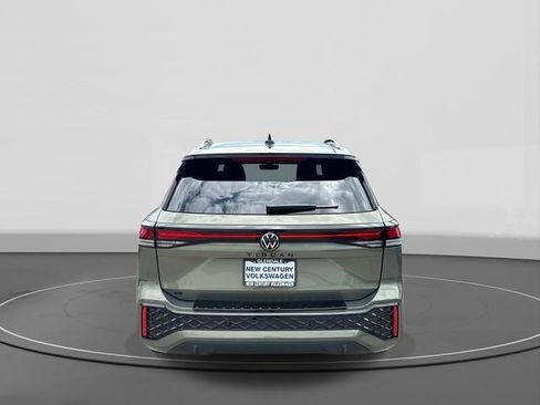 New 2026 Volkswagen Tiguan SE R-Line FWD image 4