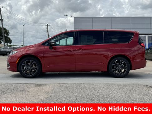 New 2026 Chrysler Pacifica Select FWD image 7