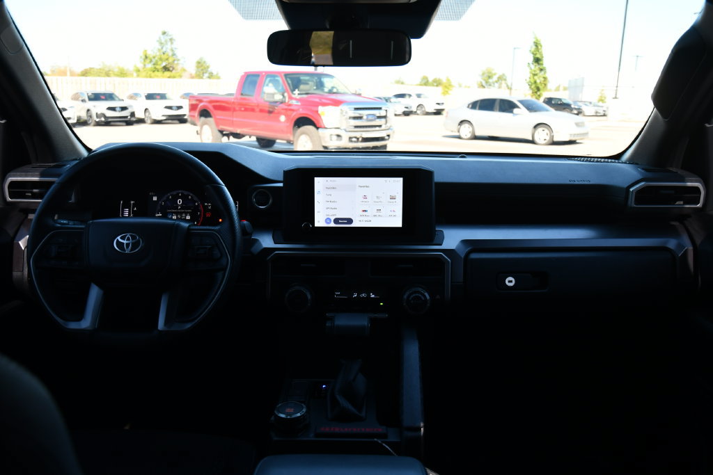 Used 2025 Toyota 4Runner SR5 AWD/4WD image 29