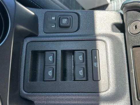 New 2025 Ford Bronco Heritage Edition image 11