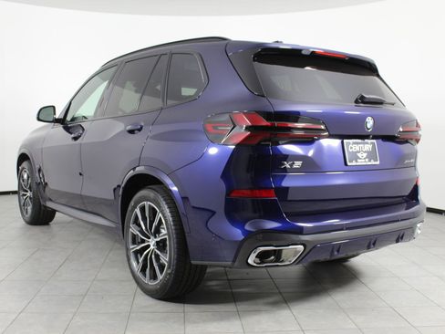 New 2026 BMW X5 xDrive40i w/ M Sport Package image 3
