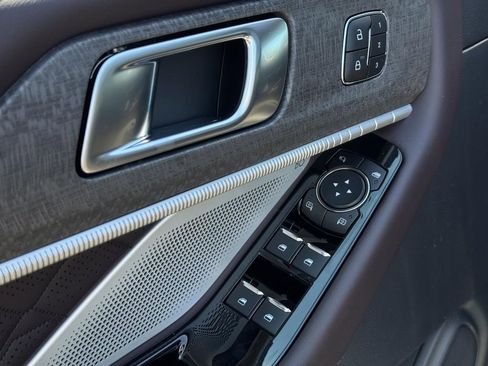 New 2026 Ford Explorer Platinum AWD/4WD image 18