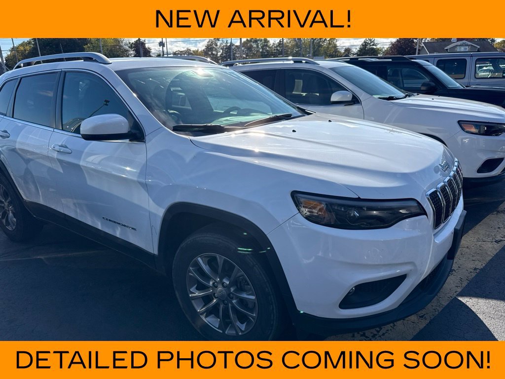 Used 2019 Jeep Cherokee Latitude Plus w/ Comfort/Convenience Group AWD/4WD image 2