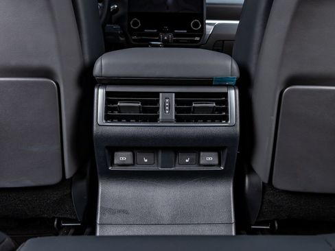 Used 2025 Lexus GX 550 AWD/4WD image 33