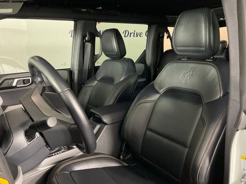 Used 2023 Ford Bronco Badlands w/ Sasquatch Package AWD/4WD image 14