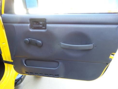 Used 2001 Jeep Wrangler Sport AWD/4WD image 36