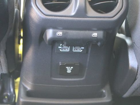 Used 2022 Jeep Wrangler Unlimited Rubicon 4xe w/ Cold Weather Group AWD/4WD image 19