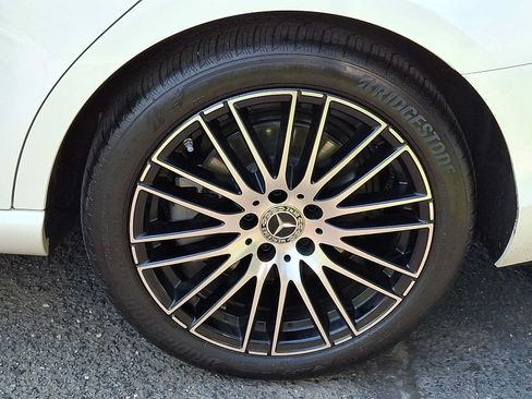 Used 2026 Mercedes-Benz C 300 4MATIC Sedan image 7