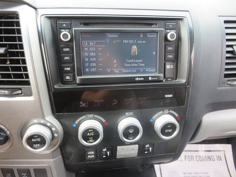 Used 2015 Toyota Sequoia Limited AWD/4WD image 17