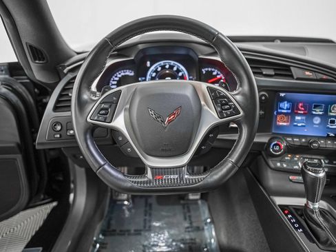 Used 2017 Chevrolet Corvette Z06 RWD image 9