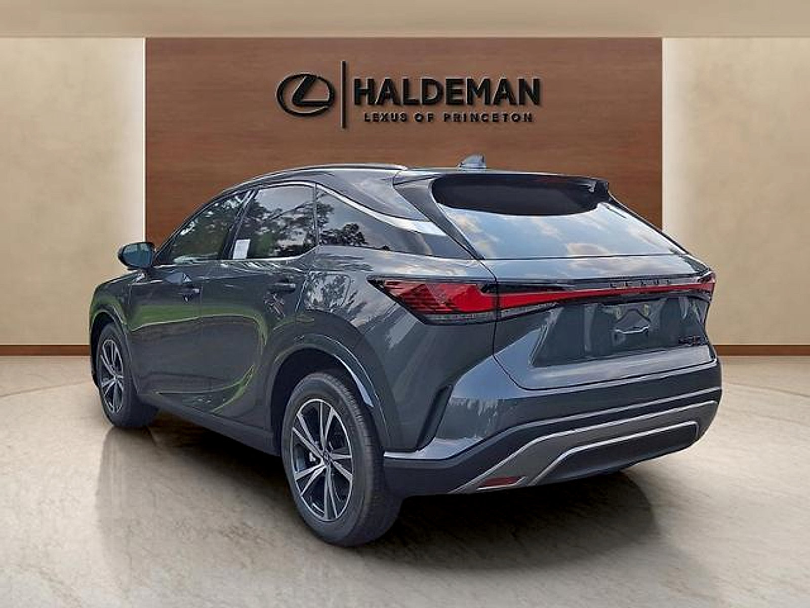 New 2026 Lexus RX 350 Premium w/ Accessory Package (K3) AWD/4WD image 4
