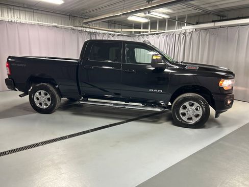 Used 2024 RAM 2500 Big Horn w/ Sport Appearance Package image 8