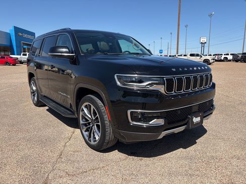 Used 2022 Jeep Wagoneer Series II w/ Premium Group I image 8