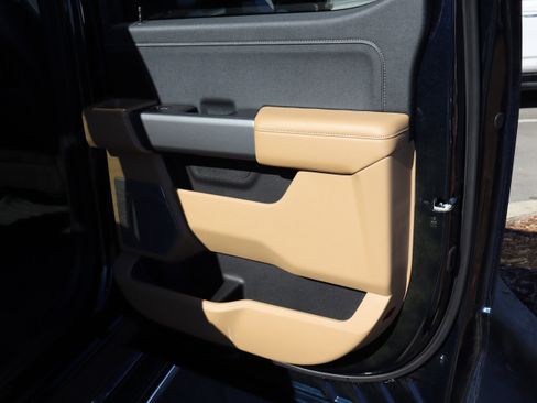 Used 2025 Ford F250 Lariat image 33