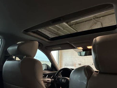 Used 2018 Honda Accord Touring image 23