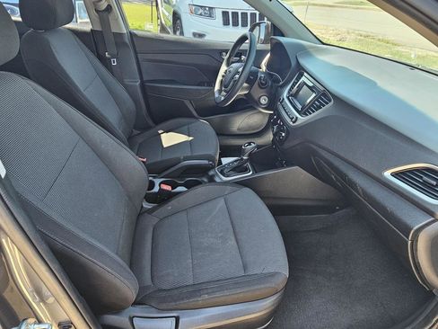 Used 2019 Hyundai Accent SE image 14