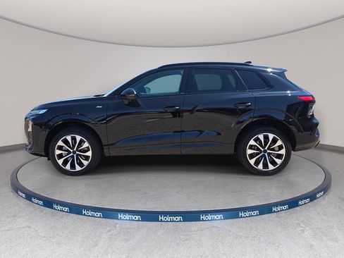 New 2026 Audi Q3 quattro 2.0T AWD/4WD image 8