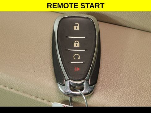 Used 2023 Chevrolet Traverse LS w/ Safety Package FWD image 10