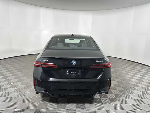 New 2026 BMW 550e xDrive w/ Executive Package image 2