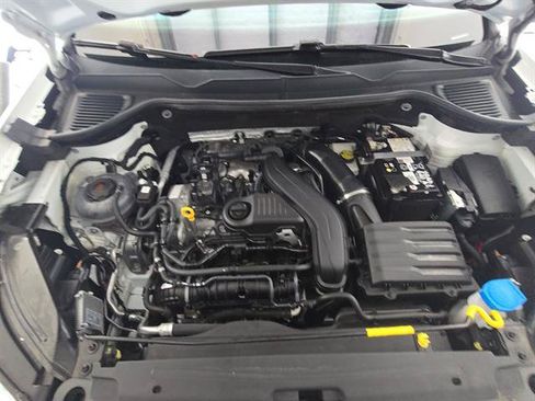 Used 2024 Volkswagen Taos SEL AWD/4WD image 24