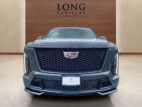 Used 2026 Cadillac Escalade V AWD/4WD image 8