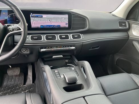 Used 2024 Mercedes-Benz GLE 450e 4MATIC image 11