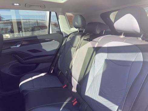 New 2026 Volkswagen Tiguan SE image 13